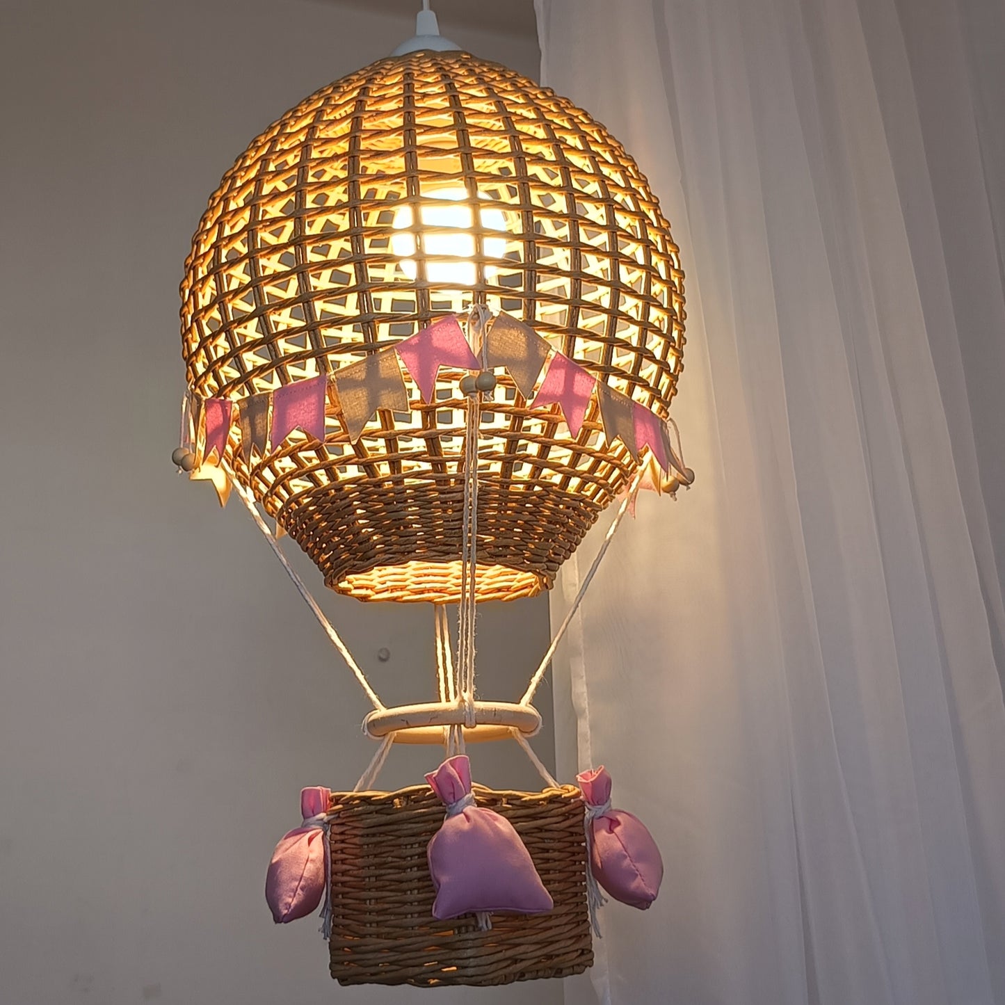 Lampa sufitowa do pokoju dziewczynki Balon